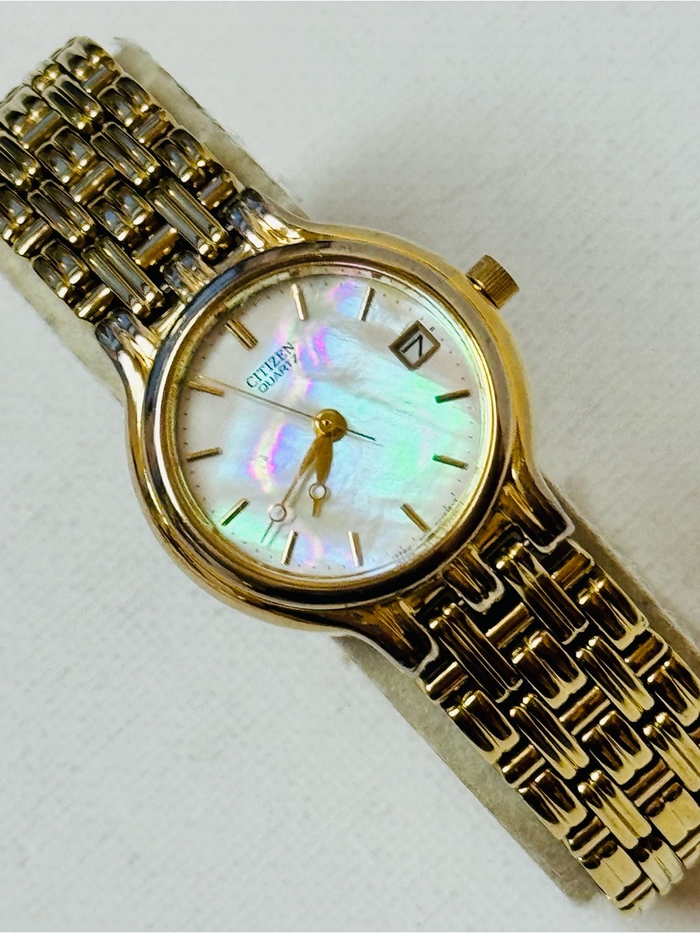 Vintage Citizen Gorgeous Mother Of Pearl Women's Gold Bracelet Watch 6010-G13893